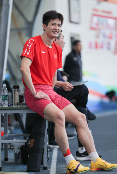 体验凯发k8娱乐真人版的精彩瞬间